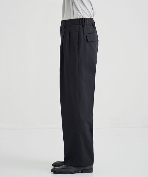 UNITED TOKYO(ユナイテッドトウキョウ)の「【残りわずか】WOOL COTTON ギャバ 2タックパンツ |防臭性/吸湿性/ムレ防止(スラックス・メンズ・ダークブラウン/ダークネイビー・1/2)」の9枚目の写真