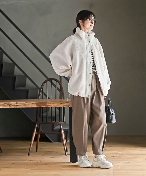 rps(アールピーエス)の「ボアスタンドブルゾン(ブルゾン・レディース・アイボリー/ブラック・フリー)」の3枚目の写真