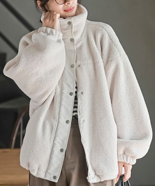 rps(アールピーエス)の「ボアスタンドブルゾン(ブルゾン・レディース・アイボリー/ブラック・フリー)」の7枚目の写真