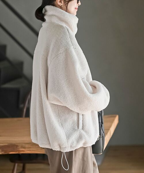 rps(アールピーエス)の「ボアスタンドブルゾン(ブルゾン・レディース・アイボリー/ブラック・フリー)」の10枚目の写真