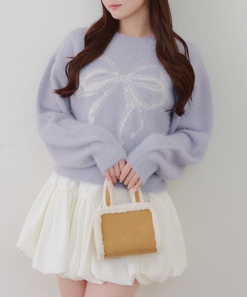 continuer de NICE CLAUP(コンティニューデナイスクラップ)の「リボン柄シャギーニット(ニット/セーター・レディース・チャコールグレー/ブルー/アイボリー・FREE)」の1枚目の写真