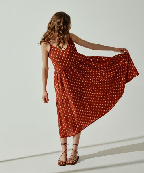 VIKINI VENDER(ビキニベンダー)の「モリスストラップティアードロングワンピース(ワンピース・レディース・その他・ONE SIZE)」の4枚目の写真