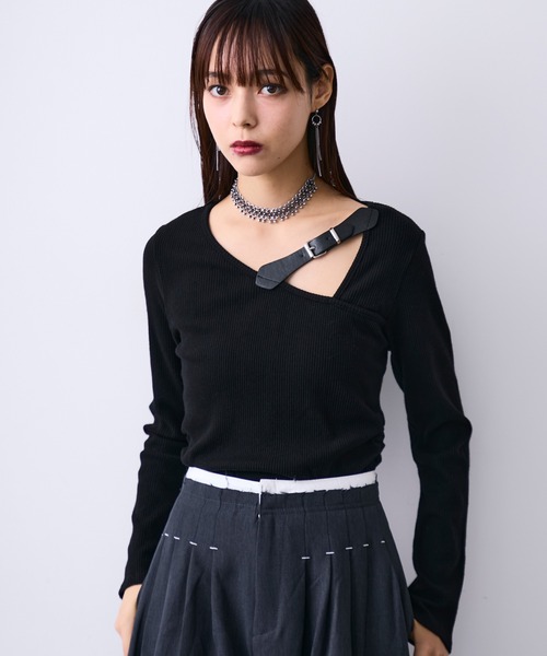MONOe(モノエ)の「ベルト付きアシメリブトップス(ニット/セーター・レディース・ブラック/アイボリー・FREE)」の15枚目の写真