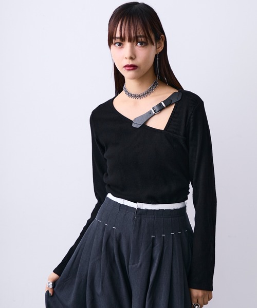 MONOe(モノエ)の「ベルト付きアシメリブトップス(ニット/セーター・レディース・ブラック/アイボリー・FREE)」の16枚目の写真