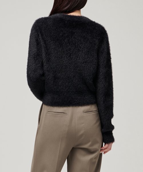 MUSINSA STANDARD WOMAN（ムシンサスタンダードウーマン）の「レディースファジークルーネックニット[ブラック]（ニット/セーター・レディース・その他・SMALL/MEDIUM/LARGE/X-SMALL）」の3枚目の写真