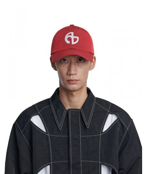 NOMANUAL（NOMANUAL）の「REFLECTIVE SYMBOL LOGO BALLCAP - RED（キャップ・レディース・その他・FREE）」の9枚目の写真