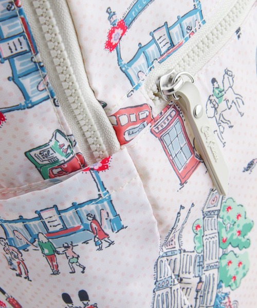 Cath Kidston（キャスキッドソン）の「フォルダウェイ バックパック Lovely London（バックパック/リュック・レディース・その他・FREE）」の3枚目の写真
