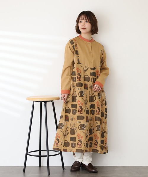 Emago(イマゴ)の「EMAGO ツボと花刺繍ワンピース 長袖(シャツワンピース・レディース・ベージュ/ブラック・FREE)」の1枚目の写真