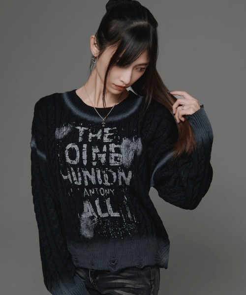 .KOM(ドットコム)の「『.KOM/ドットケーオーエム』ロゴニット【GC】(ニット/セーター・レディース・ホワイト/ブラック・FREE)」の1枚目の写真