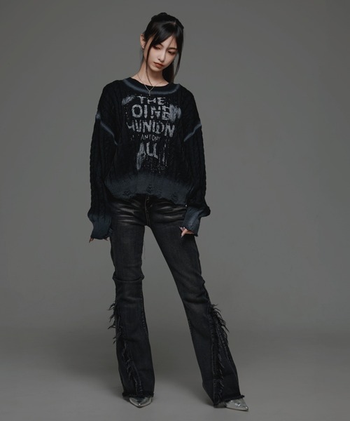 .KOM(ドットコム)の「『.KOM/ドットケーオーエム』ロゴニット【GC】(ニット/セーター・レディース・ホワイト/ブラック・FREE)」の4枚目の写真