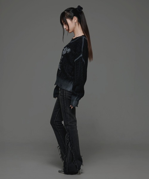 .KOM(ドットコム)の「『.KOM/ドットケーオーエム』ロゴニット【GC】(ニット/セーター・レディース・ホワイト/ブラック・FREE)」の5枚目の写真