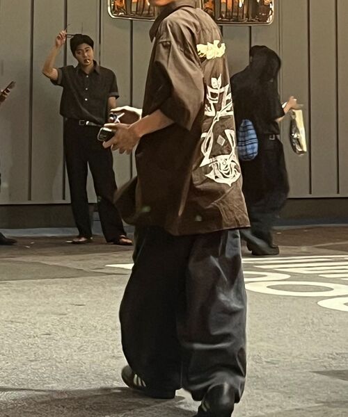 KICHUL（キチョル）の「BALLOON FIT DENIM PANTS (WASHED BLACK)（デニムパンツ・レディース・その他・SMALL/XX-SMALL/LARGE/X-SMALL/MEDIUM）」の4枚目の写真