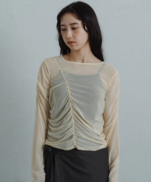 merrylatte(メリーラテ)の「sheer shirring tops(Tシャツ/カットソー・レディース・イエロー・FREE)」の5枚目の写真