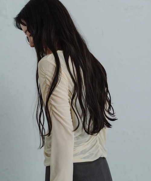 merrylatte(メリーラテ)の「sheer shirring tops(Tシャツ/カットソー・レディース・イエロー・FREE)」の7枚目の写真