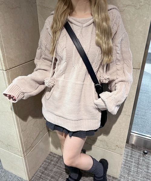 PHILLY(フィリー)の「ビッグフードポンポンニットパーカー(パーカー・レディース・グレー/ピンク/アイボリー・FREE)」の12枚目の写真