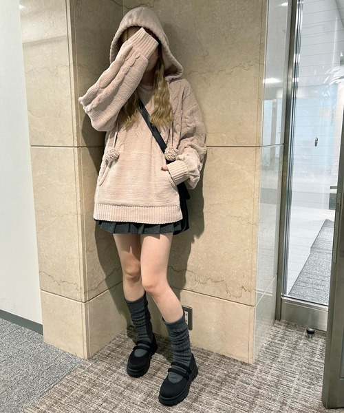 PHILLY(フィリー)の「ビッグフードポンポンニットパーカー(パーカー・レディース・グレー/ピンク/アイボリー・FREE)」の15枚目の写真