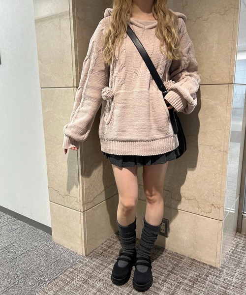 PHILLY(フィリー)の「ビッグフードポンポンニットパーカー(パーカー・レディース・グレー/ピンク/アイボリー・FREE)」の16枚目の写真