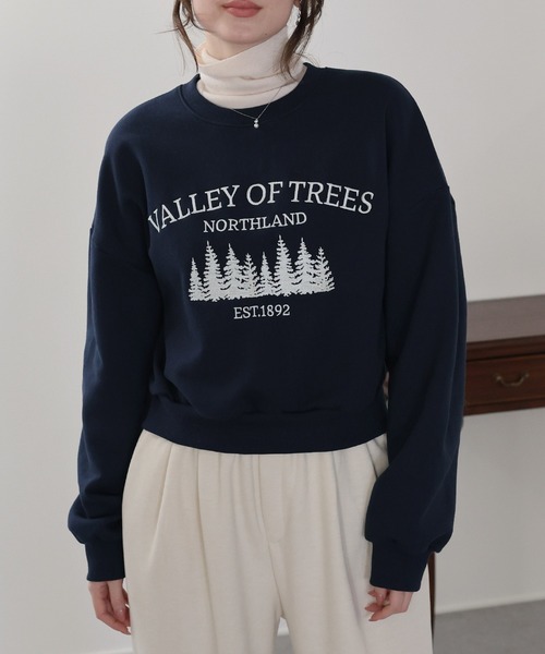 BLUEEAST(ブルーイースト)の「裏起毛フォレスト刺繍スウェット(スウェット・レディース・ネイビー/グレー/アイボリー・MEDIUM)」の15枚目の写真