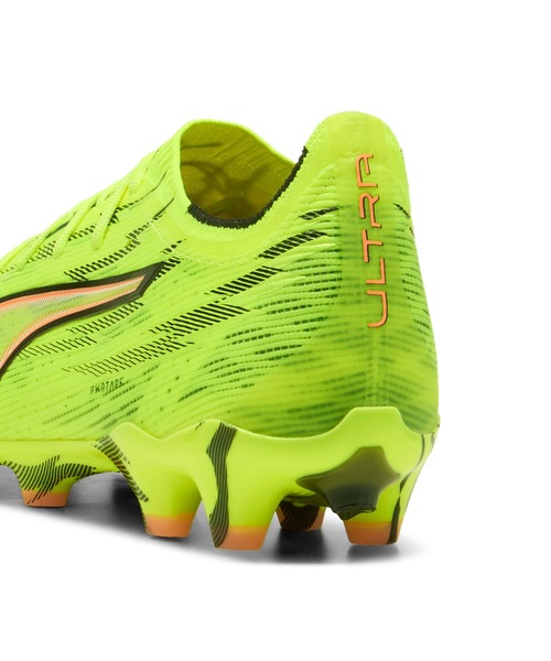 PUMA（プーマ）の「PUMA プーマ メンズ ウルトラ 6 アルティメット HG/AG サッカースパイク（スニーカー・メンズ・ライム/ブルー系その他・27.5cm/28.0cm/26.5cm/27.0cm/25.5cm/26.0cm/28.5cm）」の4枚目の写真