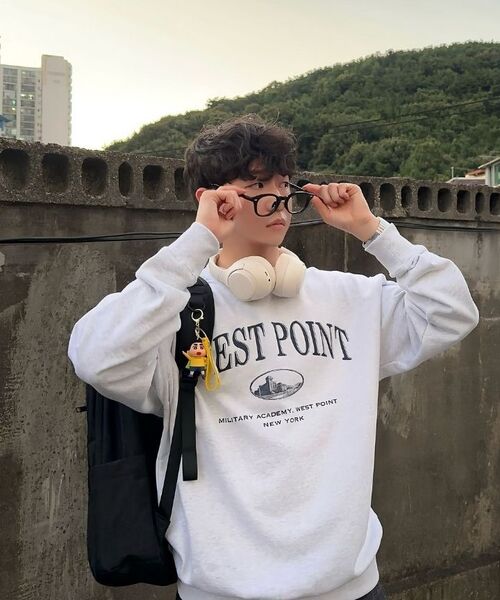 KANEITEI(カネイテイ)の「WEST POINT ARCH CREWNECK (MELANGE GRAY)(スウェット・レディース・グレー・MEDIUM/LARGE/X-LARGE)」の11枚目の写真
