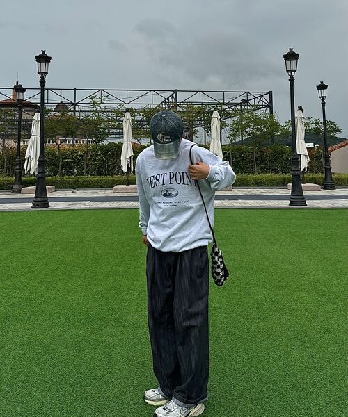 KANEITEI(カネイテイ)の「WEST POINT ARCH CREWNECK (MELANGE GRAY)(スウェット・レディース・グレー・MEDIUM/LARGE/X-LARGE)」の19枚目の写真