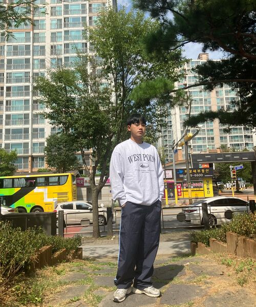 KANEITEI(カネイテイ)の「WEST POINT ARCH CREWNECK (MELANGE GRAY)(スウェット・レディース・グレー・MEDIUM/LARGE/X-LARGE)」の21枚目の写真