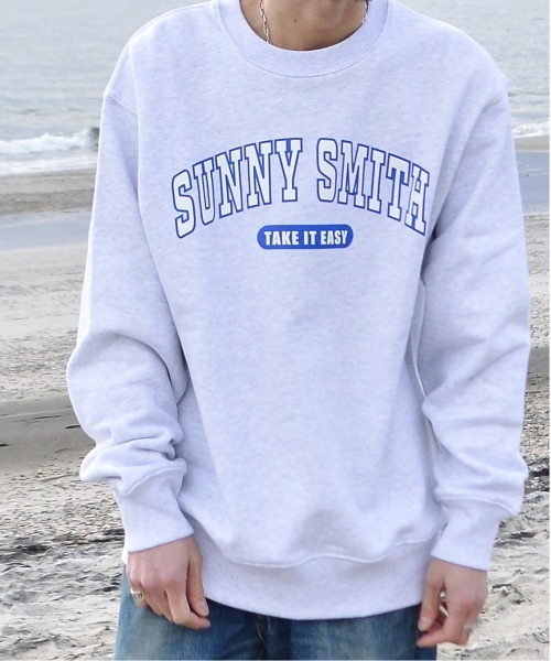 Sunny Smith(サニースミス)の「12.7オンス ヘビーウェイトカレッジ風アーチロゴ裏毛トレーナー(スウェット・メンズ・アッシュグレー/ブラック・X-LARGE/LARGE)」の6枚目の写真