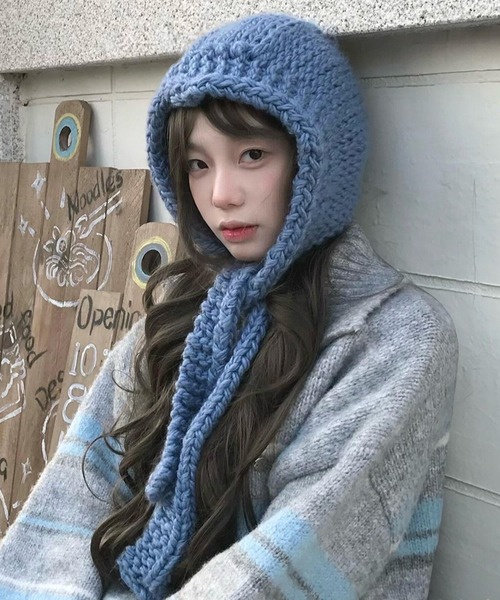 Vipoa（ヴィポア）の「Hand knit hooded balaclava（ネックウォーマー/スヌード・レディース・ブラック/アイボリー/レッド/ブルー/グレー・FREE）」の4枚目の写真