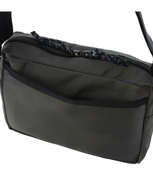 FREDRIK PACKERS（フレドリックパッカーズ）の「【FREDRIK PACKERS/フレドリックパッカーズ】NAUGHTIAM別注 ショルダーバッグ（ショルダーバッグ・メンズ・ベージュ/グレー/ブラック・FREE）」の11枚目の写真