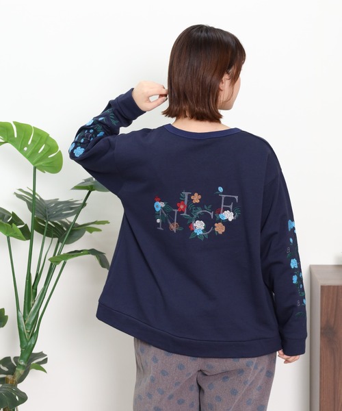 Emago(イマゴ)の「EMAGO 植物ロゴ刺繍プルオーバー(スウェット・レディース・杢グレー/グリーン/ネイビー・FREE)」の3枚目の写真