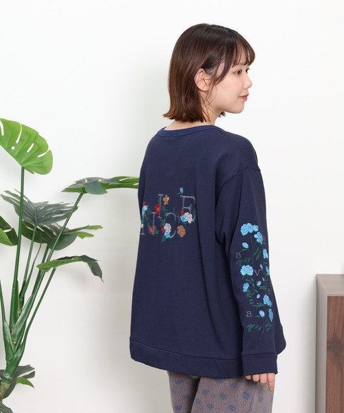 Emago(イマゴ)の「EMAGO 植物ロゴ刺繍プルオーバー(スウェット・レディース・杢グレー/グリーン/ネイビー・FREE)」の20枚目の写真