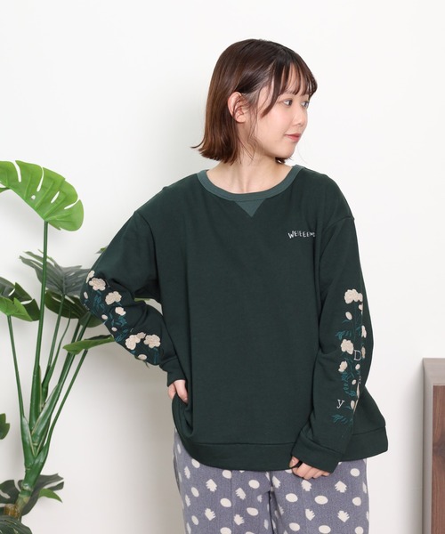Emago(イマゴ)の「EMAGO 植物ロゴ刺繍プルオーバー(スウェット・レディース・杢グレー/グリーン/ネイビー・FREE)」の4枚目の写真