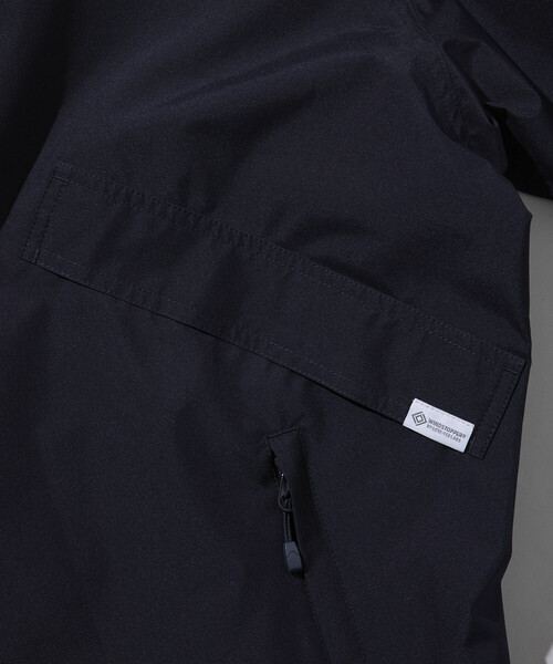 +phenix（プラスフェニックス）の「+phenix/プラスフェニックス 別注 GORE-TEX WINDSTOPPER SHORT MODS COAT/ゴアテックス ウインドストッパー ショートモッズコート（ブルゾン・メンズ・ブラック/オリーブ/ネイビー・SMALL/LARGE/MEDIUM）」の8枚目の写真