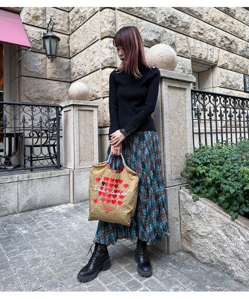 Desert　Rose（デザートローズ）の「【DESERT ROSE/デザートローズ】チェック柄シュリンクスカート（スカート・レディース・ブルー/ネイビー・FREE）」の6枚目の写真