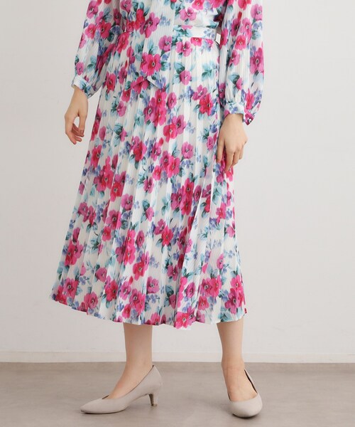 LAURA ASHLEY(ローラアシュレイ)の「【手洗い可/同柄アイテムあり】フリーサム ヘイズ柄 プリーツスカート(スカート・レディース・ホワイト系3/ブルー系5・38/40)」の3枚目の写真
