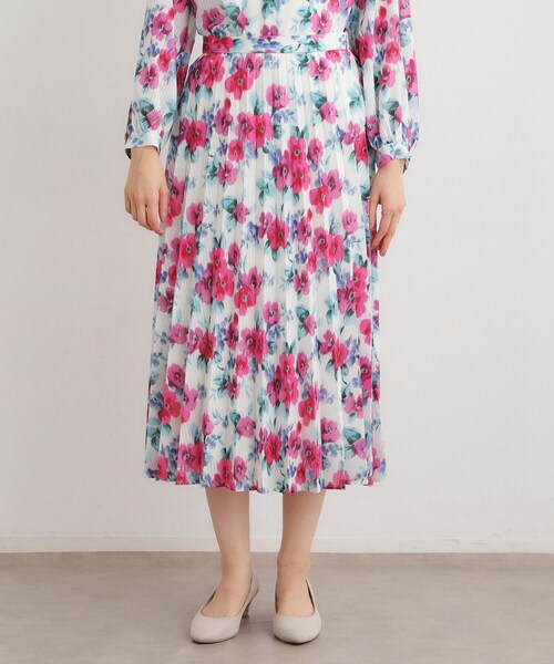 LAURA ASHLEY(ローラアシュレイ)の「【手洗い可/同柄アイテムあり】フリーサム ヘイズ柄 プリーツスカート(スカート・レディース・ホワイト系3/ブルー系5・38/40)」の11枚目の写真
