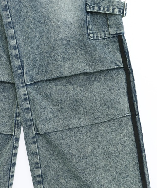 ANAP GiRL(アナップガール)の「タック入り ライン デニム カーゴ パンツ(その他パンツ・キッズ・ブラック/ライトブルー・M/S/XS)」の4枚目の写真