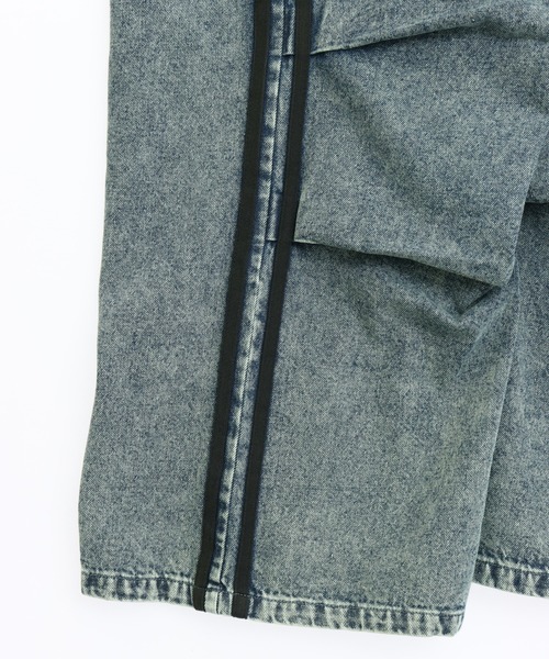 ANAP GiRL(アナップガール)の「タック入り ライン デニム カーゴ パンツ(その他パンツ・キッズ・ブラック/ライトブルー・M/S/XS)」の6枚目の写真