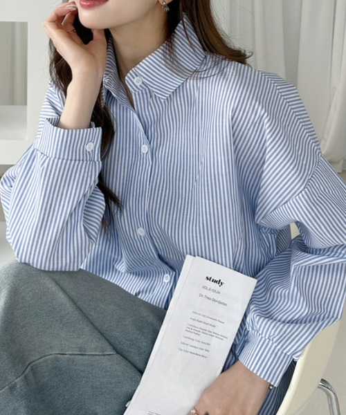Ada.(エイダ)の「オーバーサイズ ベーシック レギュラーカラー ストライプ シャツ(シャツ/ブラウス・レディース・ライトブルー/ブルー・FREE)」の9枚目の写真