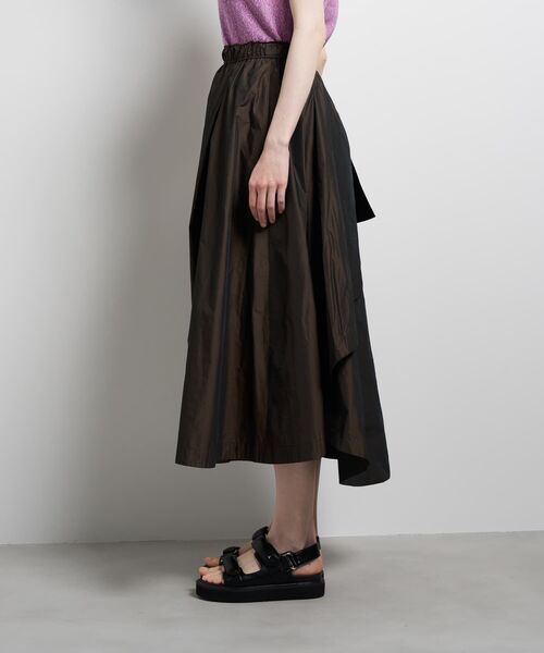LANVIN en Bleu（ランバンオンブルー）の「メモリータフタ2WAYスカート（スカート・レディース・グレー/ブラック/ブラウン・36/38）」の8枚目の写真