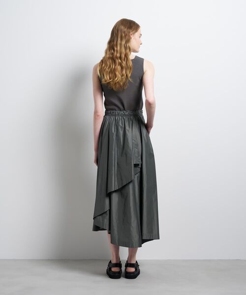 LANVIN en Bleu（ランバンオンブルー）の「メモリータフタ2WAYスカート（スカート・レディース・グレー/ブラック/ブラウン・36/38）」の14枚目の写真