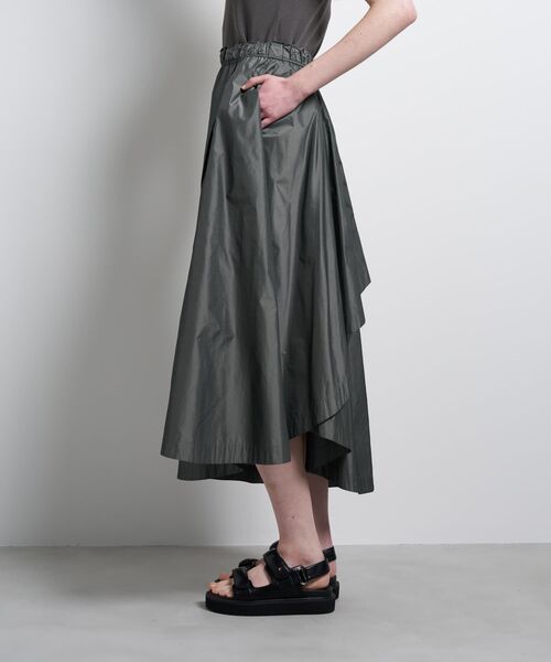 LANVIN en Bleu（ランバンオンブルー）の「メモリータフタ2WAYスカート（スカート・レディース・グレー/ブラック/ブラウン・36/38）」の16枚目の写真