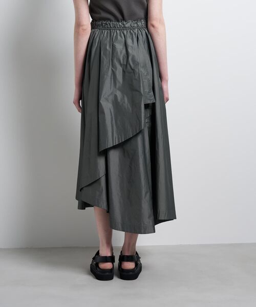 LANVIN en Bleu（ランバンオンブルー）の「メモリータフタ2WAYスカート（スカート・レディース・グレー/ブラック/ブラウン・36/38）」の17枚目の写真