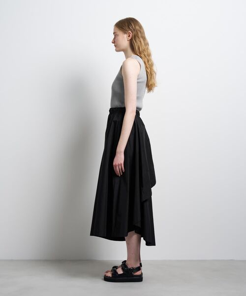 LANVIN en Bleu（ランバンオンブルー）の「メモリータフタ2WAYスカート（スカート・レディース・グレー/ブラック/ブラウン・36/38）」の21枚目の写真