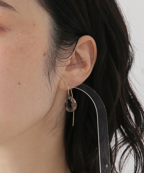 Noble（ノーブル）の「mounir/ムーニエ ドロップピアス(スモーキークォーツ)（ピアス（両耳用）・レディース・ゴールド・FREE）」の5枚目の写真
