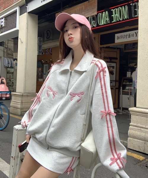 Ritzy(リッツィー)の「リボン柄ZIPパーカー(パーカー・レディース・グレー/ライトグレー・L/M)」の15枚目の写真