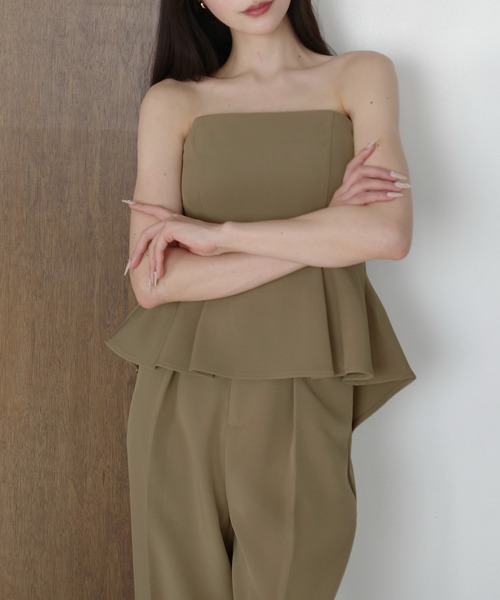 Louere（ルエレ）の「【肩紐取り外し可能】ペプラムベアトップsetタックパンツ[高身長サイズMT有り]（セットアップ・レディース・ダークベージュ/ダークグレー/ブラック/ネイビー/アイボリー・LARGE/MEDIUM/SMALL/MT/X-LARGE）」の12枚目の写真