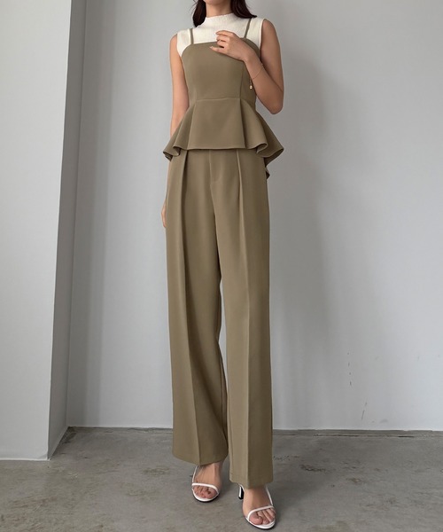 Louere（ルエレ）の「【肩紐取り外し可能】ペプラムベアトップsetタックパンツ[高身長サイズMT有り]（セットアップ・レディース・ダークベージュ/ダークグレー/ブラック/ネイビー/アイボリー・LARGE/MEDIUM/SMALL/MT/X-LARGE）」の10枚目の写真