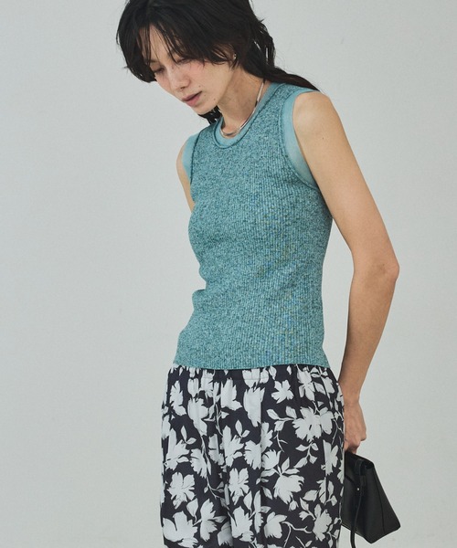 qualite（カリテ）の「シアーミックスリブノースリーブ/春服/夏服/レイヤード（ニット/セーター・レディース・グレー/ライトベージュ/グリーン・フリー）」の15枚目の写真