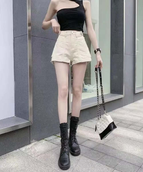 Ritzy(リッツィー)の「サイドジッパーショートパンツ(その他パンツ・レディース・ブラック/ベージュ・L/M)」の13枚目の写真